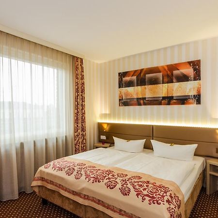 Hotel Alte Post Lehrte Esterno foto